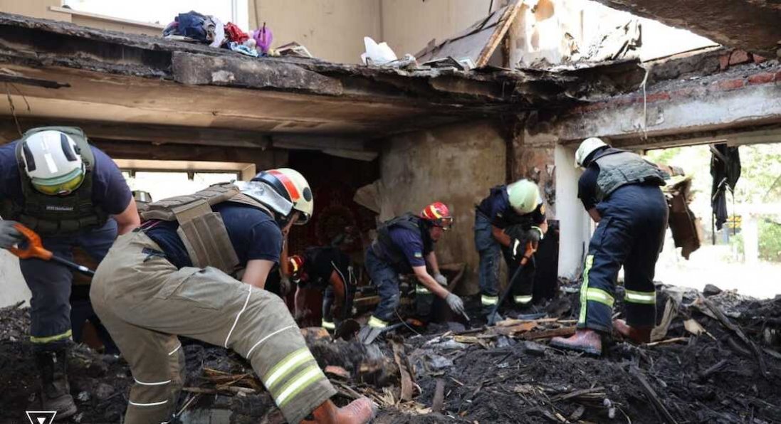 Удар по багатоповерхівці в Харкові: знайшли тіло дев'ятої загиблої