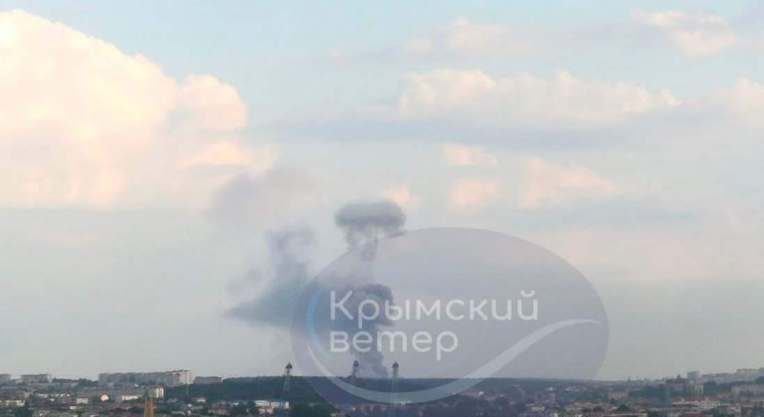 У Криму лунали вибухи: кажуть про 26 загиблих окупантів