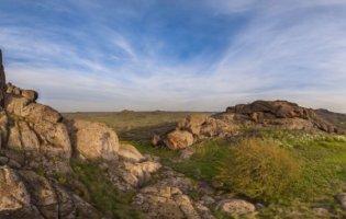 Біля Маріуполя окупанти знищили заповідник «Кам’яні Могили»