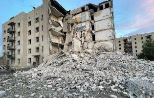 У Часовому Яру росіяни влучили по багатоповерхівці: є загиблі