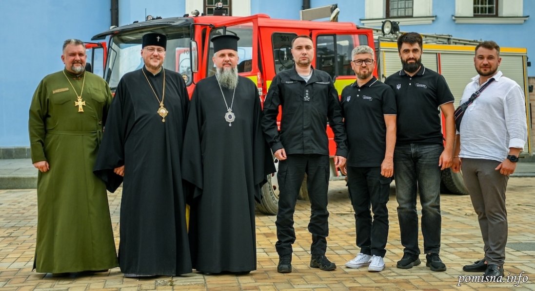 Епіфаній та представники Волині передали Буданову пожежний автомобіль