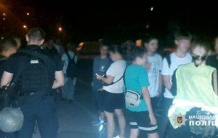 У Києві на стадіоні вибухнула страйкбольна граната: є постраждалий