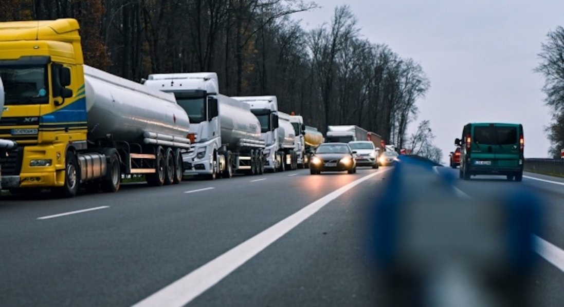 Блокування вантажівок на кордоні з Україною: влада Польщі була проти