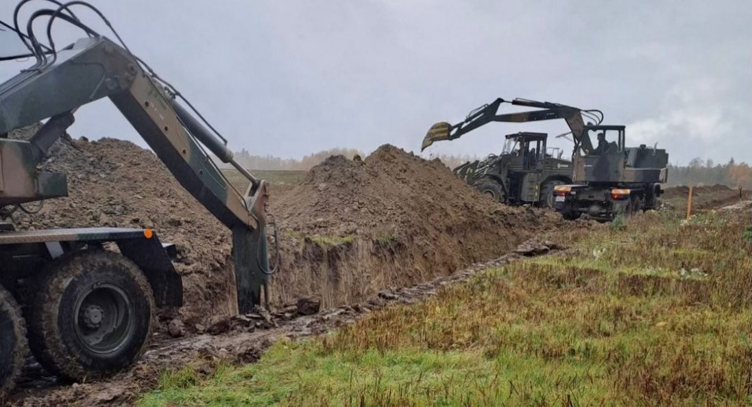 Польща на кордоні з рф почала будівництво лінії укріплень