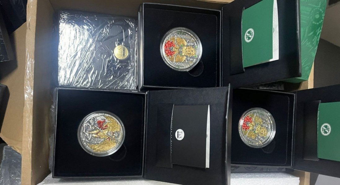 В «Устилузі» прикордонники виявили срібні монети вартістю понад 1 млн грн