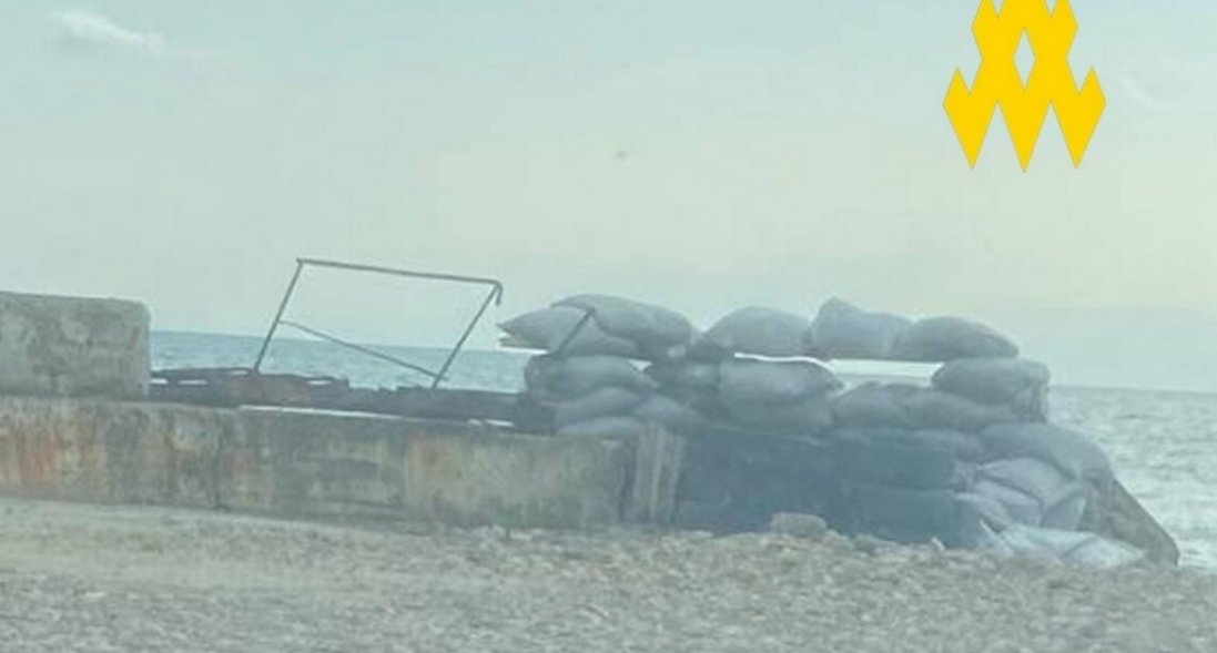 росіяни посилюють оборону набережної Євпаторії