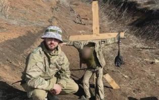 Прив’язали до дерев’яного хреста для «покарання»: Сирський направив перевірку бригади