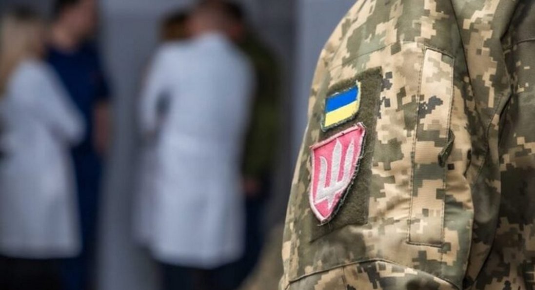 «Я стояла і чула, як катують мою дитину»