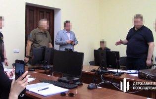 Змушував бійців будувати йому маєток: судитимуть командира ТрО