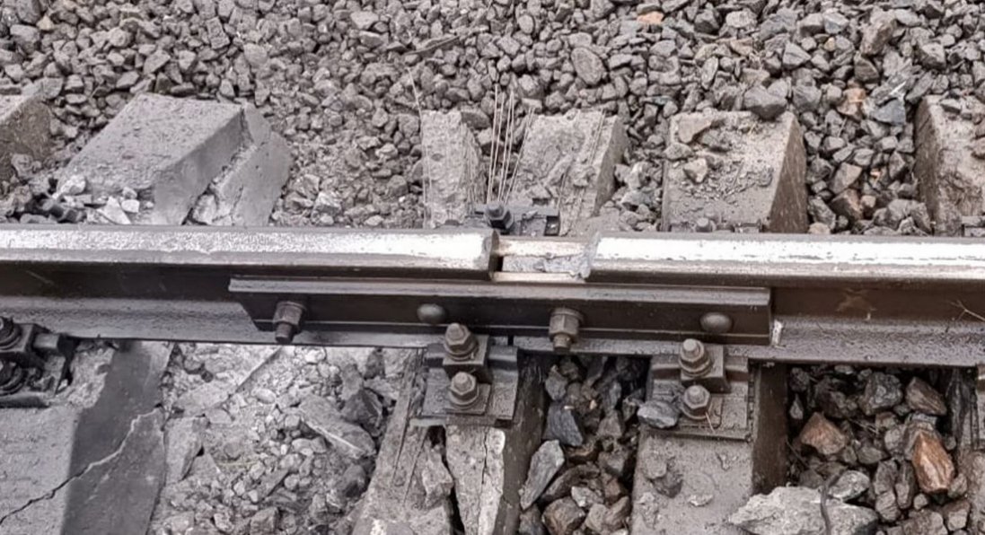 На Хмельниччині двоє диверсантів фсб підірвали залізничну колію перед потягом