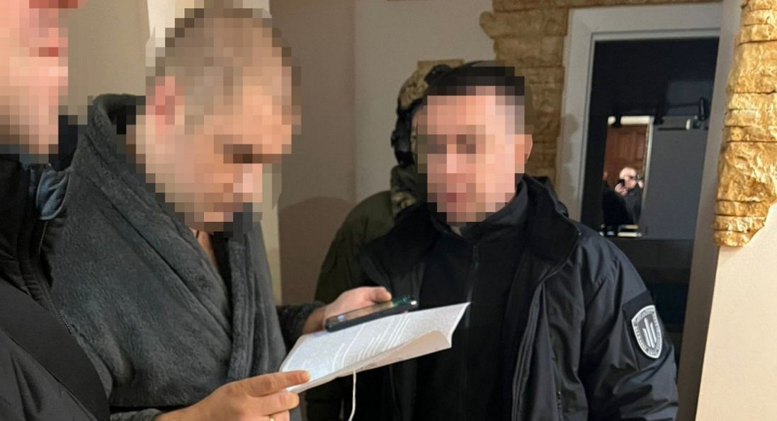 На Дніпропетровщині затримали заступника командира військової частини: привласнив прилади нічного бачення