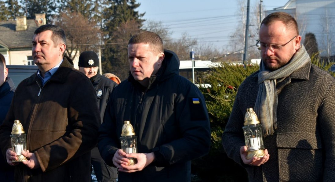 Три роки повномасштабної війни: на Волині вшанували героїв та помолилися за Україну