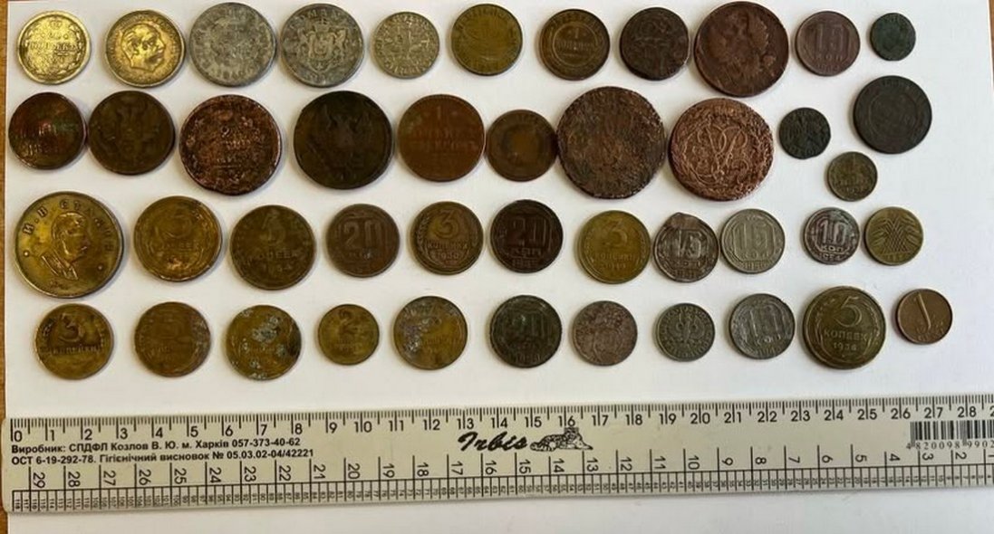 Через «Ягодин» намагалися провезти старовинні монети