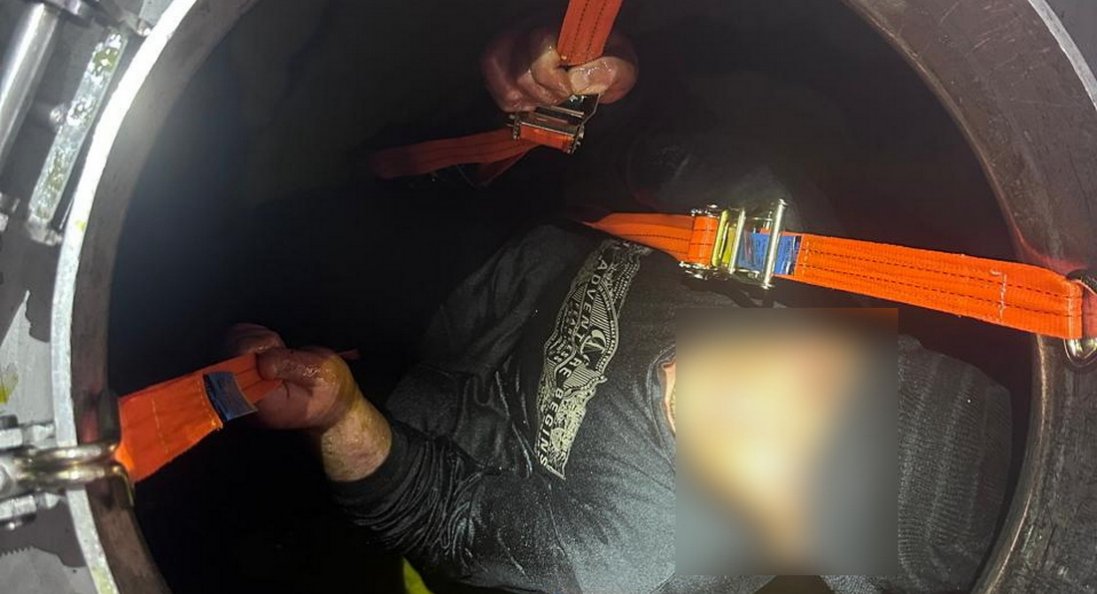 Українець хотів виїхати за кордон у цистерні з олією