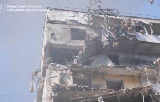 У Запоріжжі росіяни вдарили по багатоповерхівці
