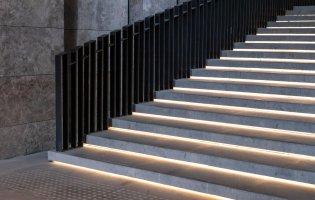Підсвітка сходів: ідеї та рішення для безпеки й стилю від Line F