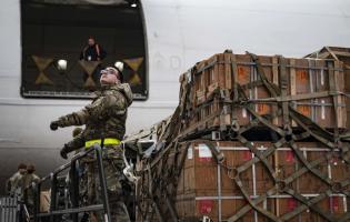 Трамп схвалив перший продаж зброї Україні