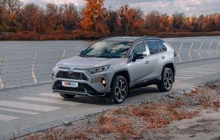 Чи варто купувати Toyota RAV4 з пробігом?