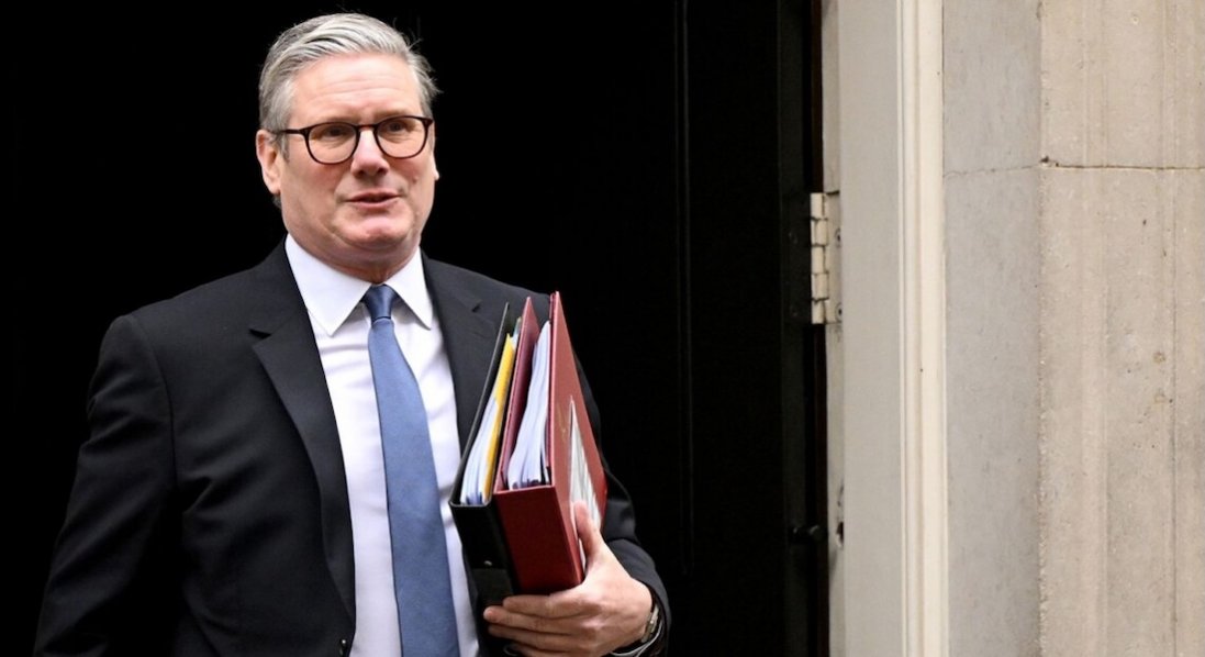 Британія анонсувала санкції проти 100 російських нафтових танкерів