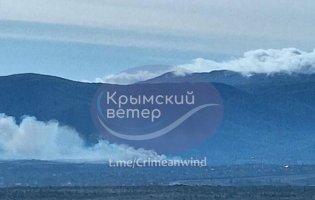 У кількох районах Криму пролунали вибухи: ймовірно,  є загиблі військові