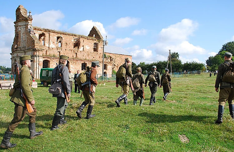 Реконструкція бою під Новим Загоровом (фото: volynnews.com)