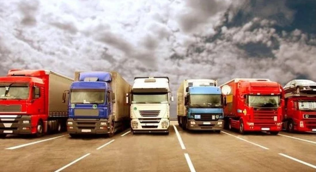 В Україні починають діяти оновлені правила для водіїв