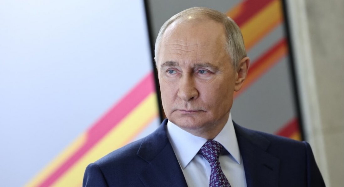 В Україні назвали брехнею те, що вертоліт путіна потрапив під атаку на Курщині