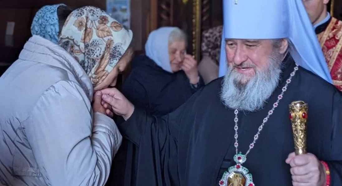 Виселення упц мп із собору у Володимирі: «прописка» священника затягує процес