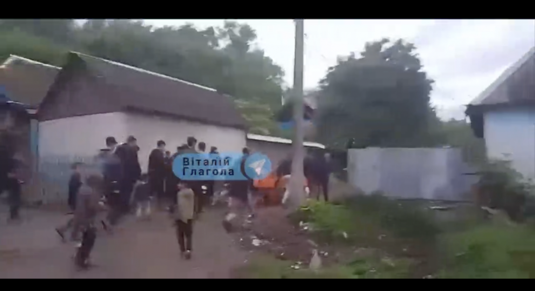 На Закарпатті жителі напали на прикордонників