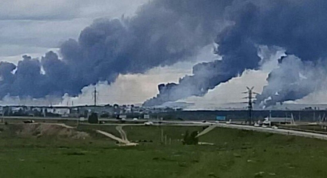 З'явилися супутникові знімки російської авіабази «Бєлая» після спецоперації СБУ