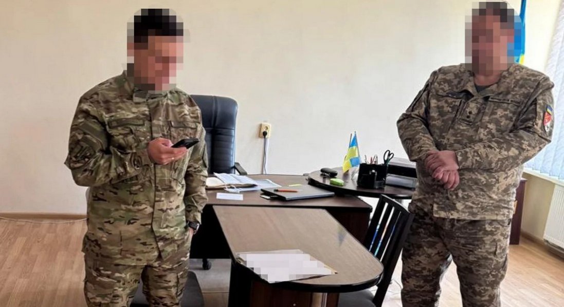 На Прикарпатті начальник ТЦК навмисно завищував показники мобілізації