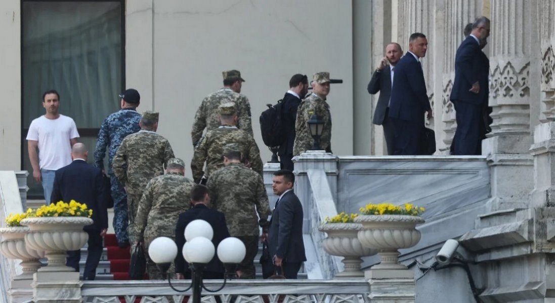 Завершилися переговори між Україною та рф: передали список українських дітей, яких незаконно депортували