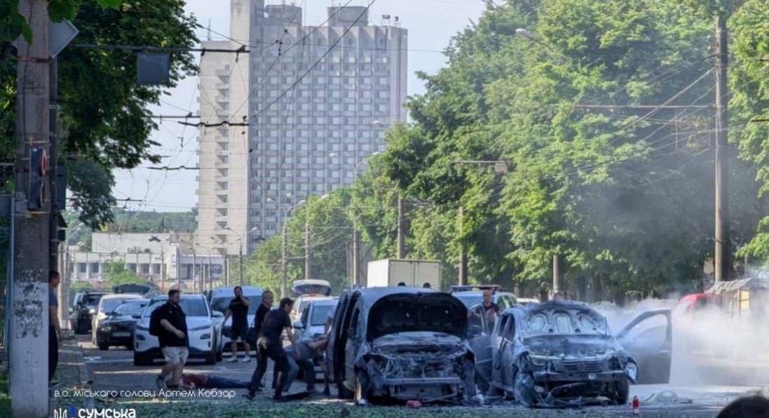 росіяни вдарили по центру Сум