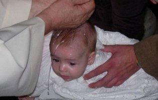 «Нашу дочку охрестили як хлопчика: що робити?»