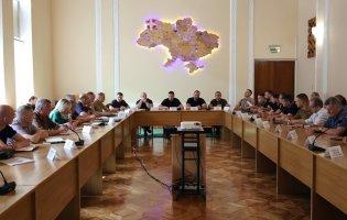 У Луцьку під час засідання ТЕБ та НС вирішують, як ліквідувати наслідки атаки рф