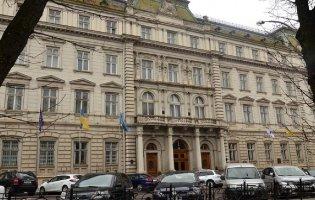 У Львівській ОВА погоджували виїзд чоловіків за листами з підписом російського імператора