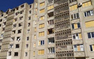 Атака рф: у Луцьку демонтують під'їзд будинку