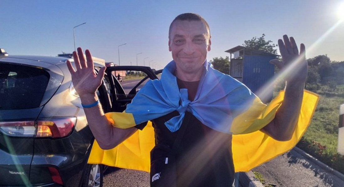 На Волині зустріли звільненого з полону бійця Михайла Данилюка