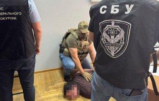 Обшуки у трьох областях: які порушення виявили правоохоронці на Волинській митниці