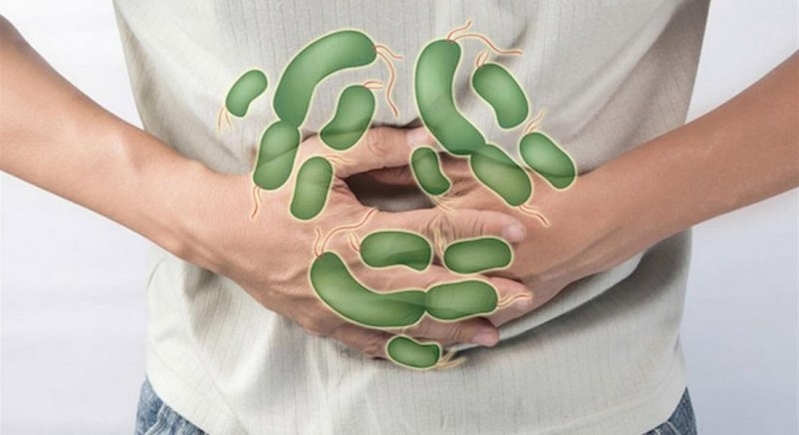 Ботулізм: чому звичні продукти раптом стають отруйними?