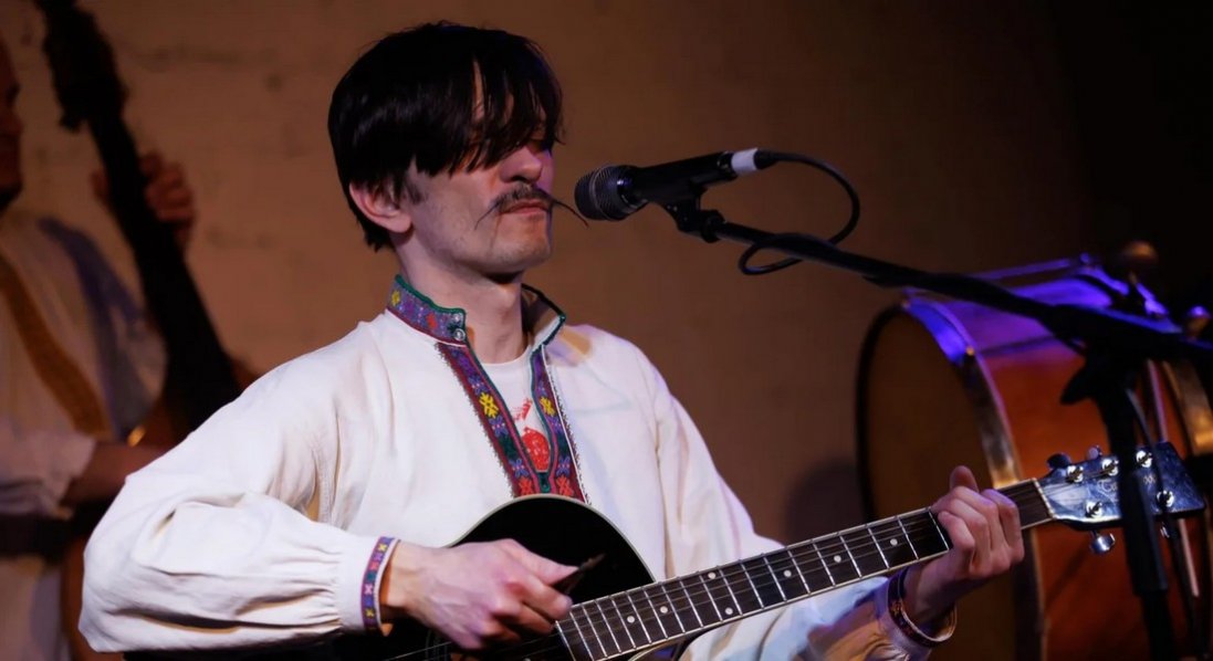 До лав ЗСУ долучився лідер гурту «Пиріг і Батіг»