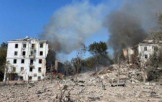 У Краматорську росіяни прицільно вдарили по багатоповерхівці