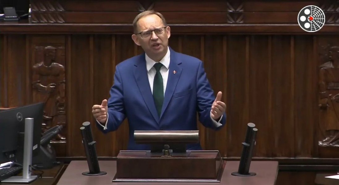 У Польщі депутат гасло «Слава Україні!» назвав нацистським