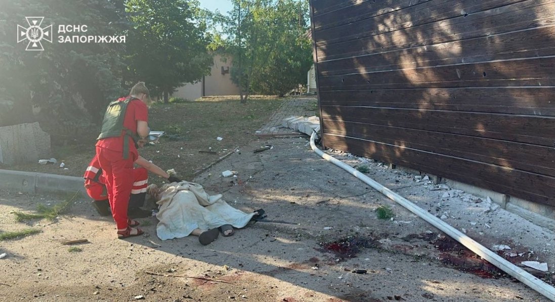 росіяни вдарили по базі відпочинку в Запорізькому районі: є загиблі