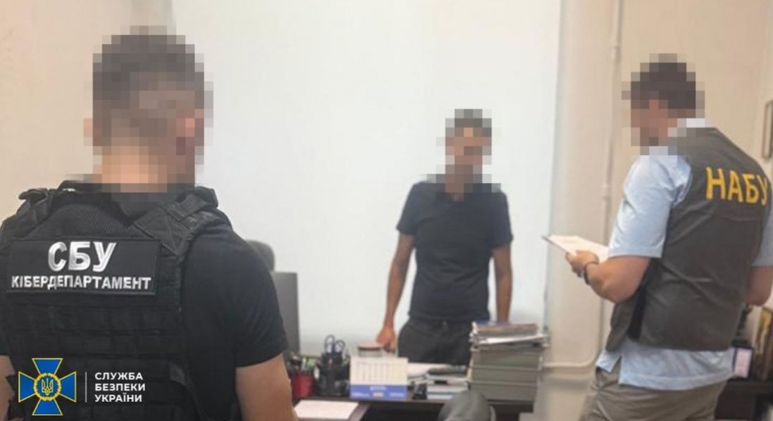 Ексдержсекретаря Мін’юсту та діючих топчиновників викрили на розкраданні бюджетних коштів