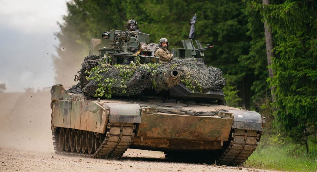 У США затримали військового: хотів передати росії інформацію про Abrams