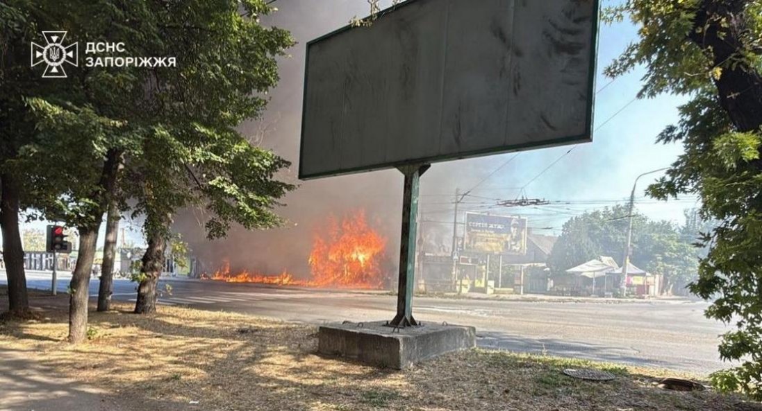 росіяни вдарили по Запоріжжю ракетами: зросла кількість постраждалих