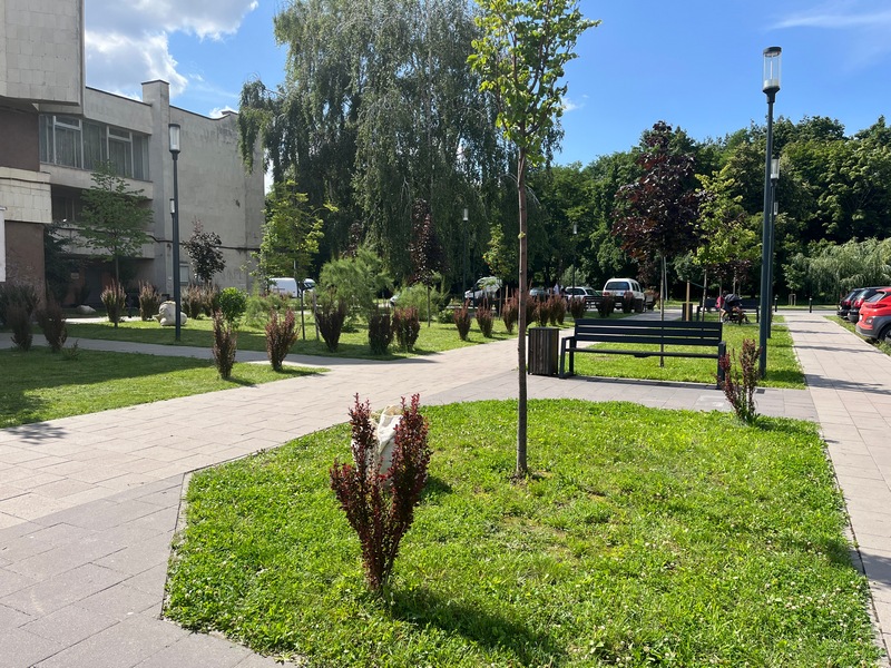 Відремонтована площа РАЦСу в Луцьку