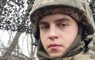 Останній лист бійця почув увесь світ, а поховати сироту досі не можуть