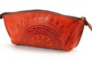 Як правильно доглядати за шкіряними косметичками, щоб вони служили роками